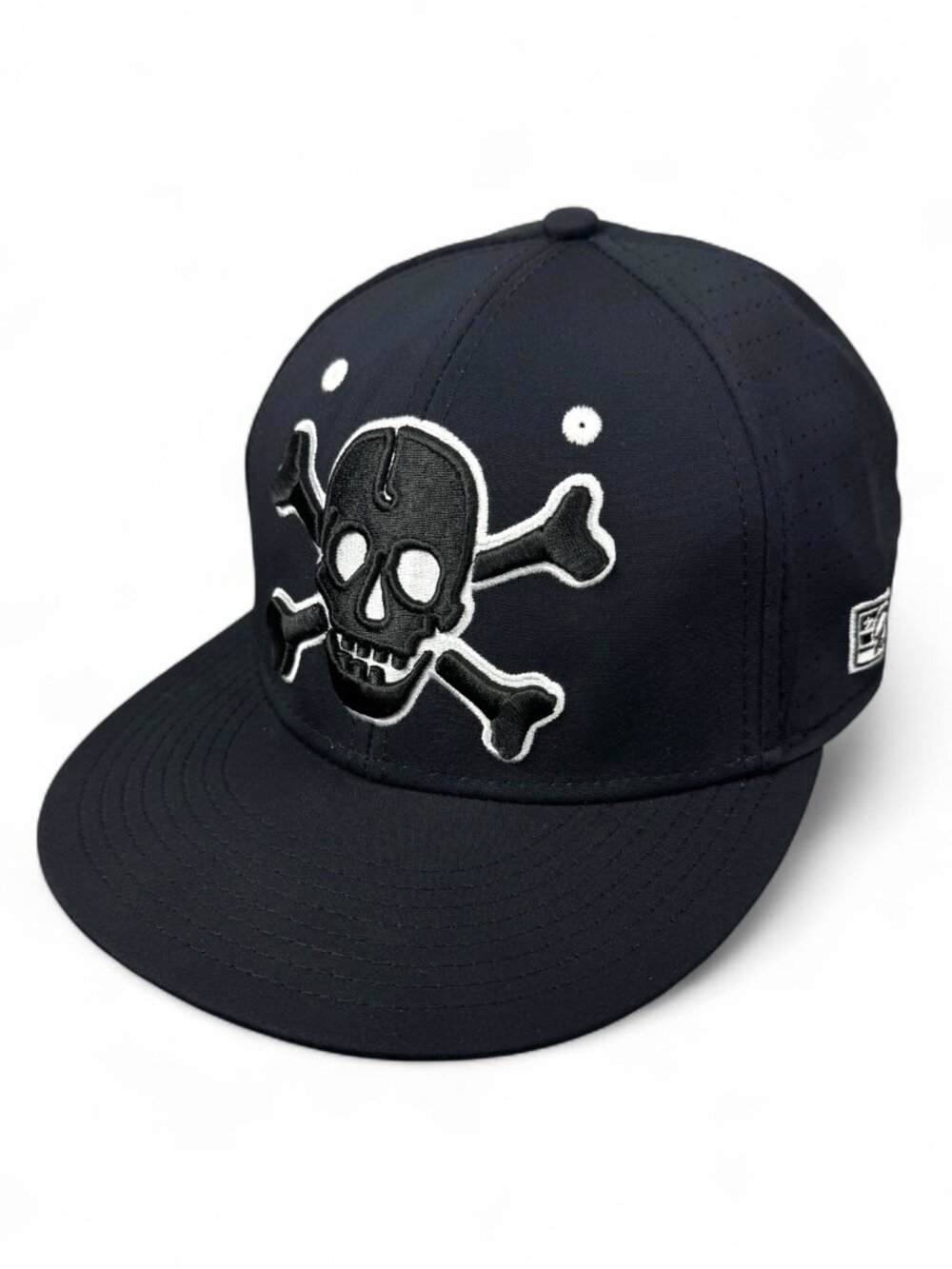 Long Beach State Dirtbags The Game Pro Skull Crossbones Fitted Baseball Hat L